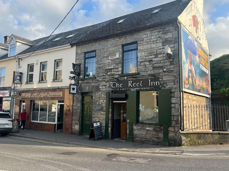 In The Country Yet Close To Town Donegal Town Exterior photo